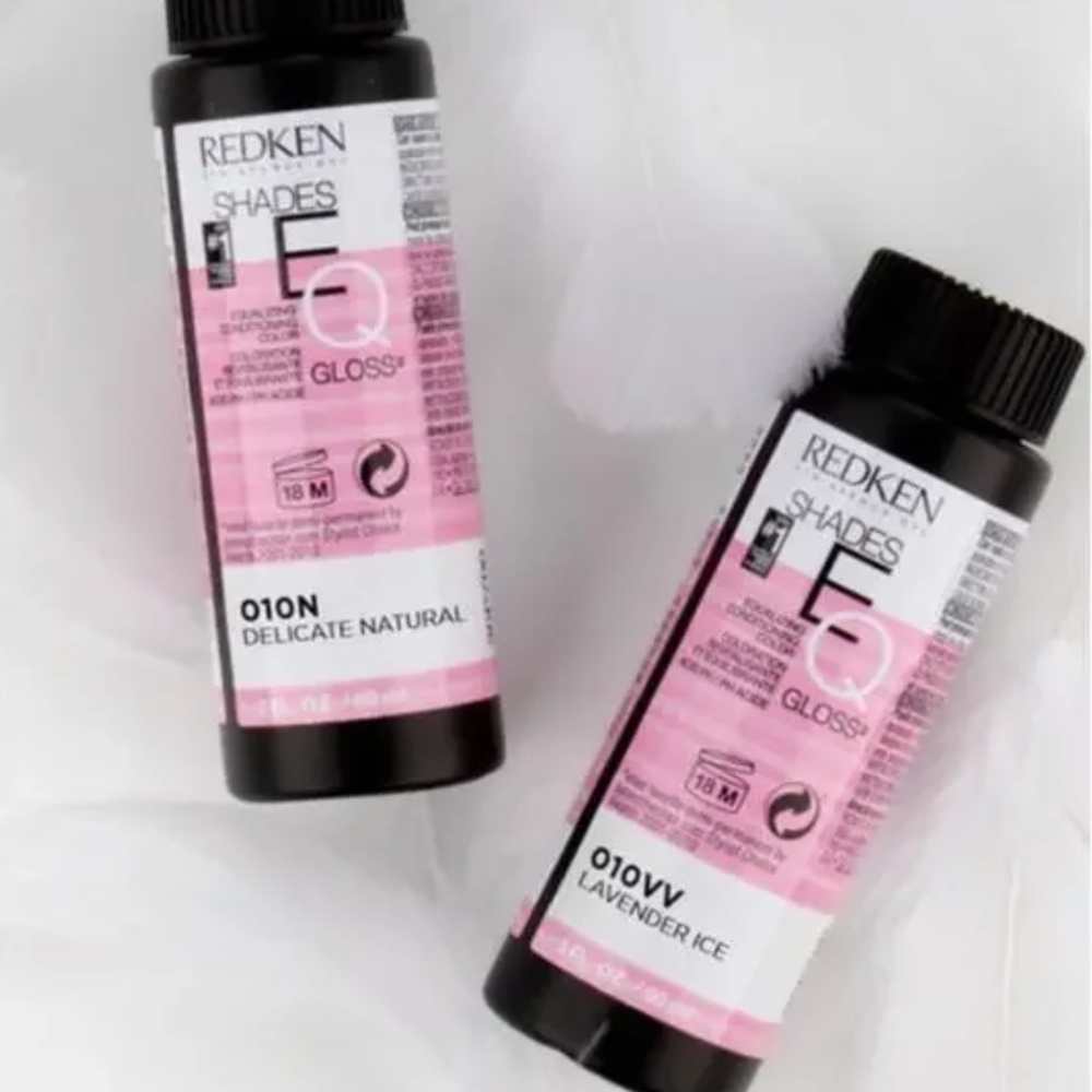 Redken Shades 10N + 10VV Bundle